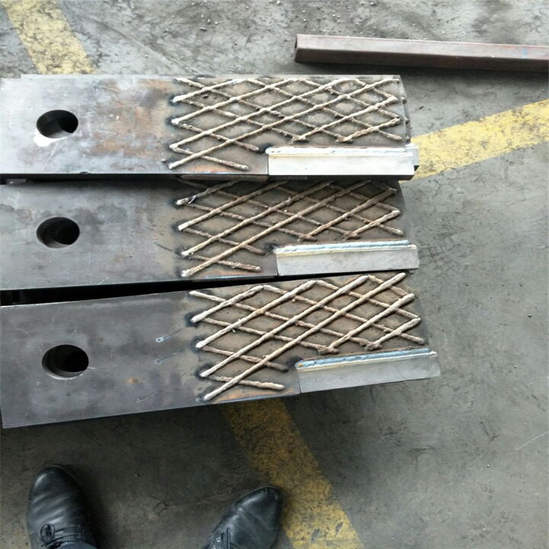 Impact Resistence 150J/Cm2 High Chromium Cane Knife Edges For Mining